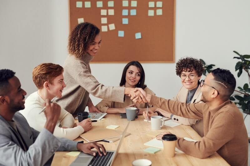 SDR Onboarding Checklist: Tips to Get New Reps Selling Fast