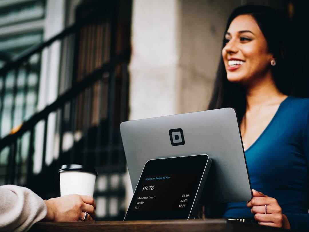 Customer Satisfaction Examples: How to Keep Your Customers Happy 